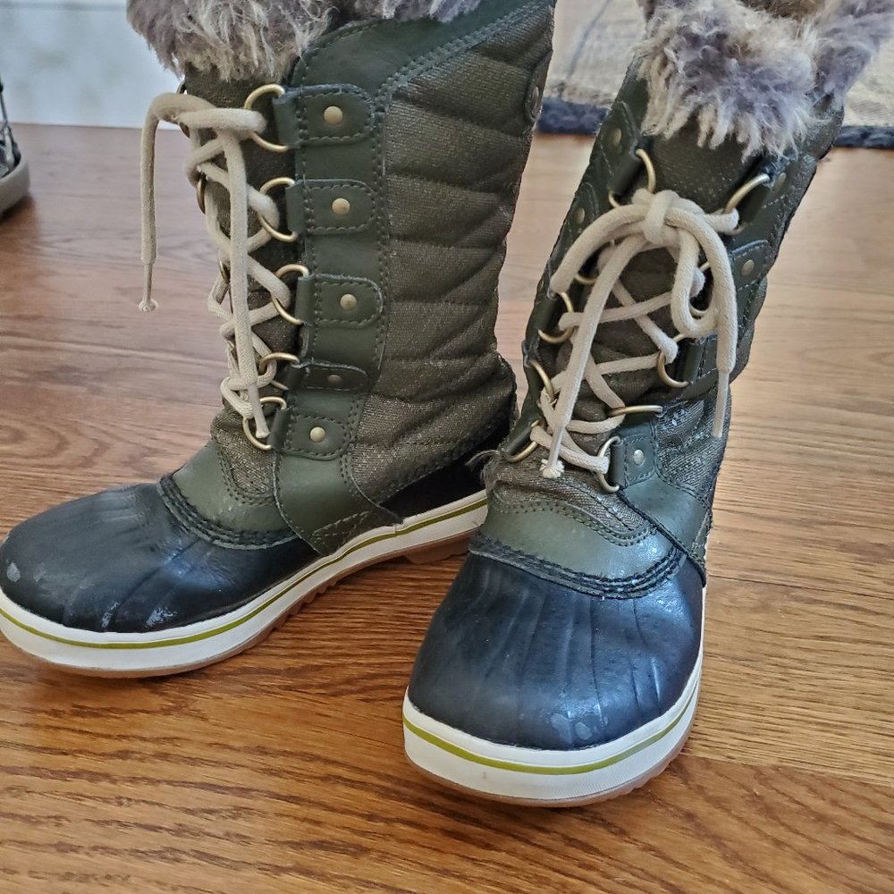 Sorel - girls winter boots, size 2